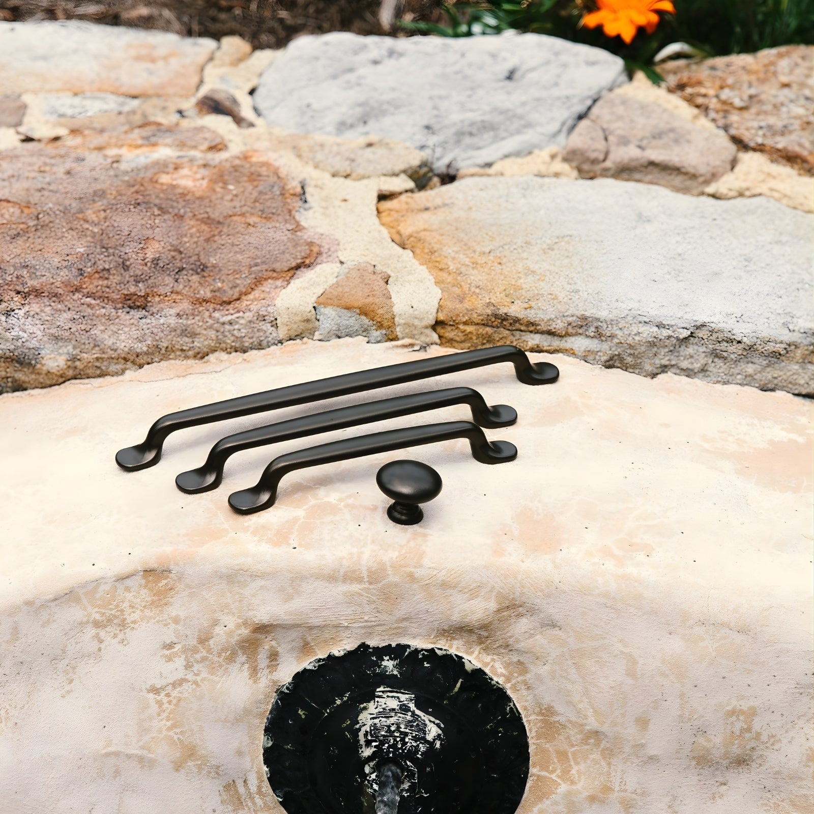 Variations Turner Hastings Tutto 128mm Pull Handle English Bronze TU128CB-EB - The Blue Space