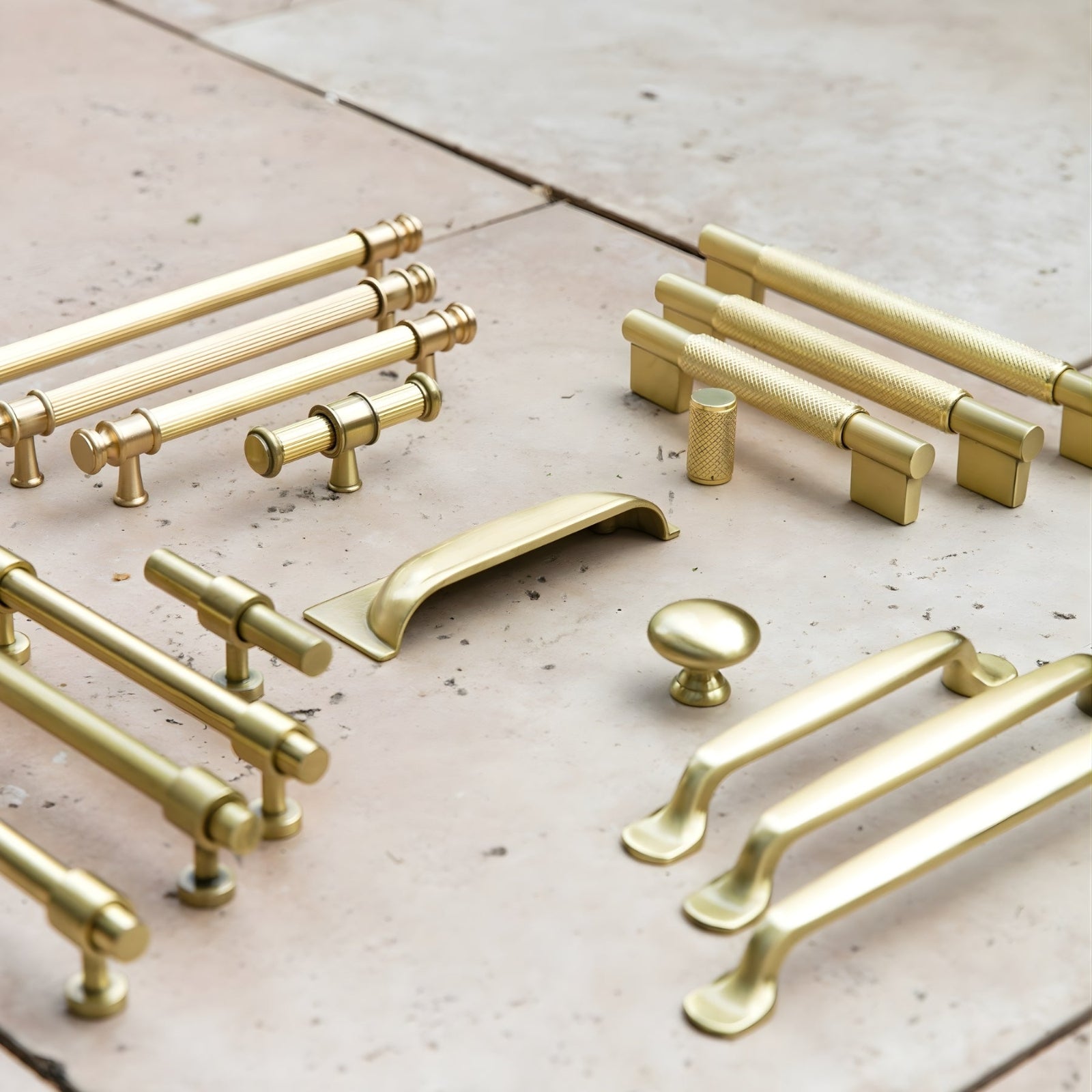 Range Turner Hastings Verona 128mm Pull Handle Brushed Brass VE128CB-BB - The Blue Space