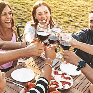 How to Set Up Your Outdoor Area for Christmas Entertaining