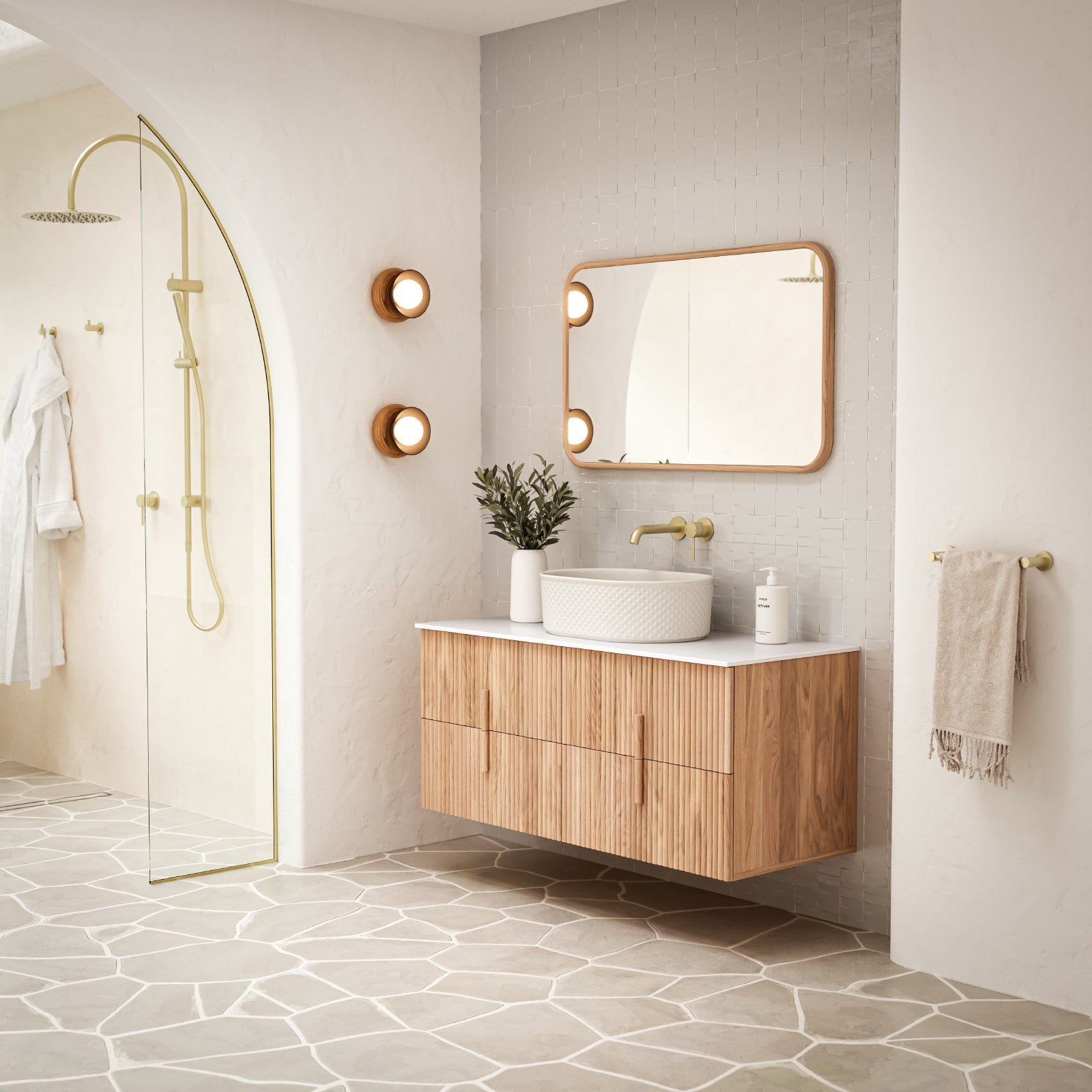 How to choose your perfect bathroom mirror