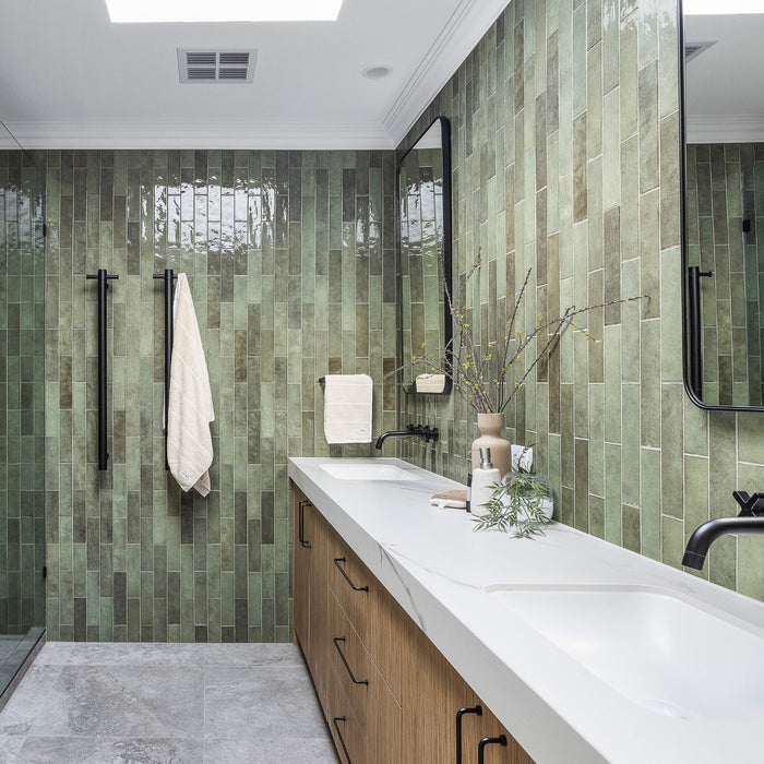Towel Rail vs Heated Towel Rail: Is the Upgrade Worth It?