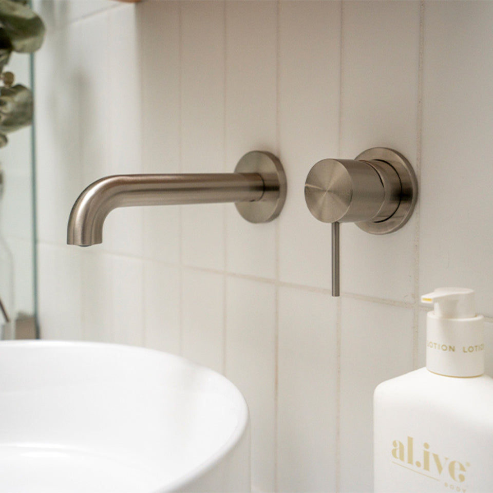 Nero Mecca Basin/Bath Spout Only 160mm Brushed Nickel