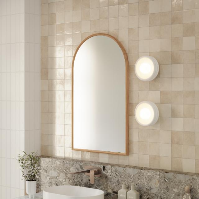 {"type":"root","children":[{"type":"paragraph","children":[{"type":"text","value":"Consider your mirror height"}]}]}