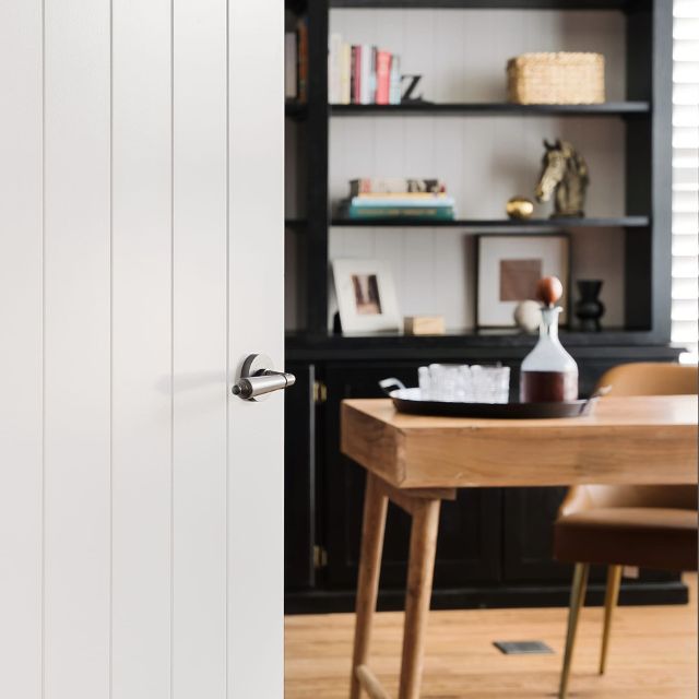 {"type":"root","children":[{"type":"paragraph","children":[{"type":"text","value":"Match Your Door Handle Style to Your Home"}]}]}