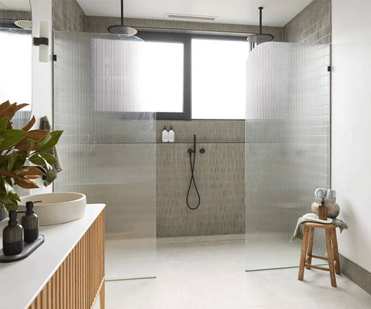 {"type":"root","children":[{"type":"paragraph","children":[{"type":"text","value":"A shower retreat for two"}]}]}