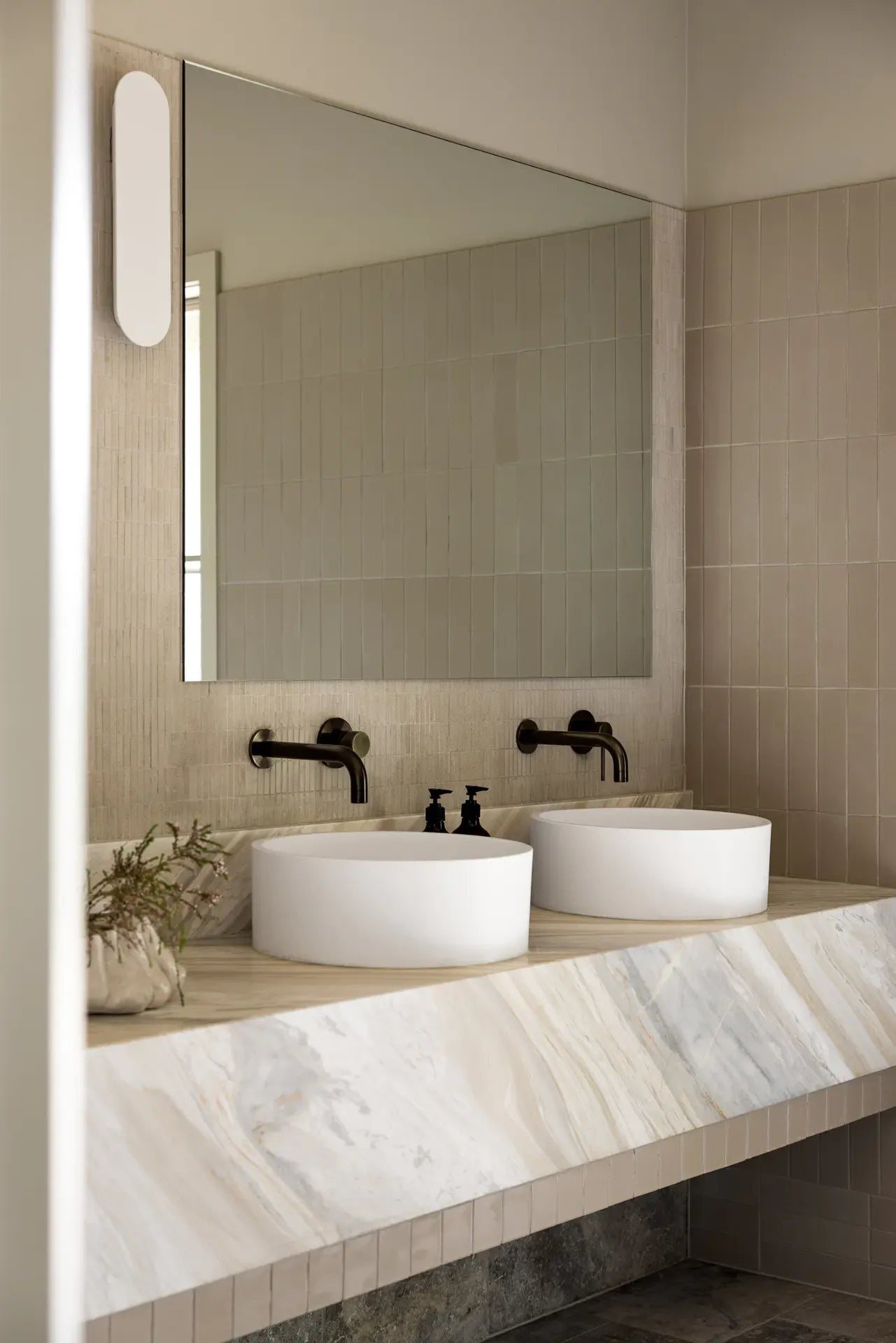 {"type":"root","children":[{"type":"paragraph","children":[{"type":"text","value":"The Nest Bathroom"}]}]}