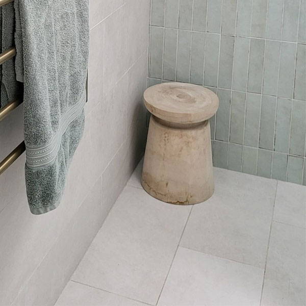 {"type":"root","children":[{"type":"paragraph","children":[{"type":"text","value":"2. Large Tiles in a Small Space"}]}]}