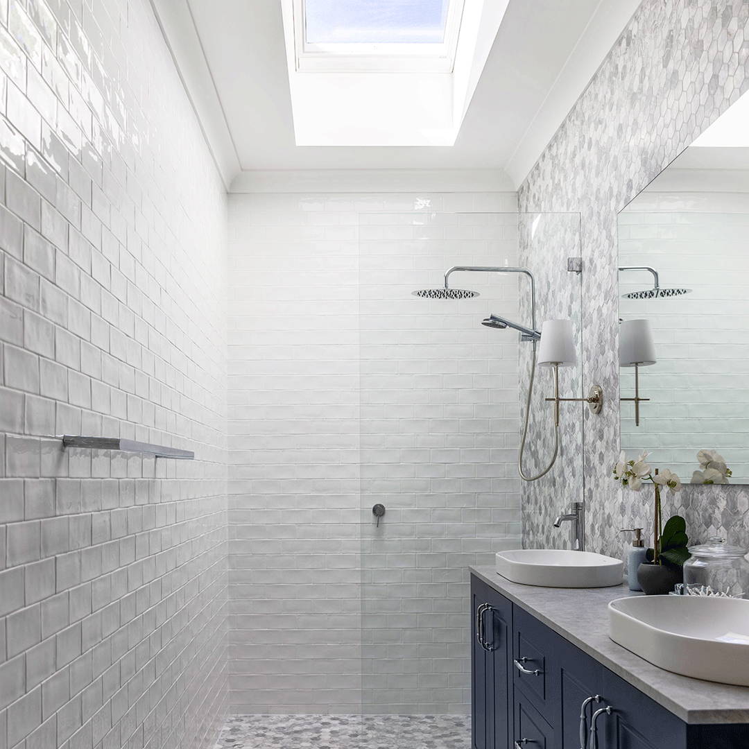 {"type":"root","children":[{"type":"paragraph","children":[{"type":"text","value":"Pretty and practical"}]}]}