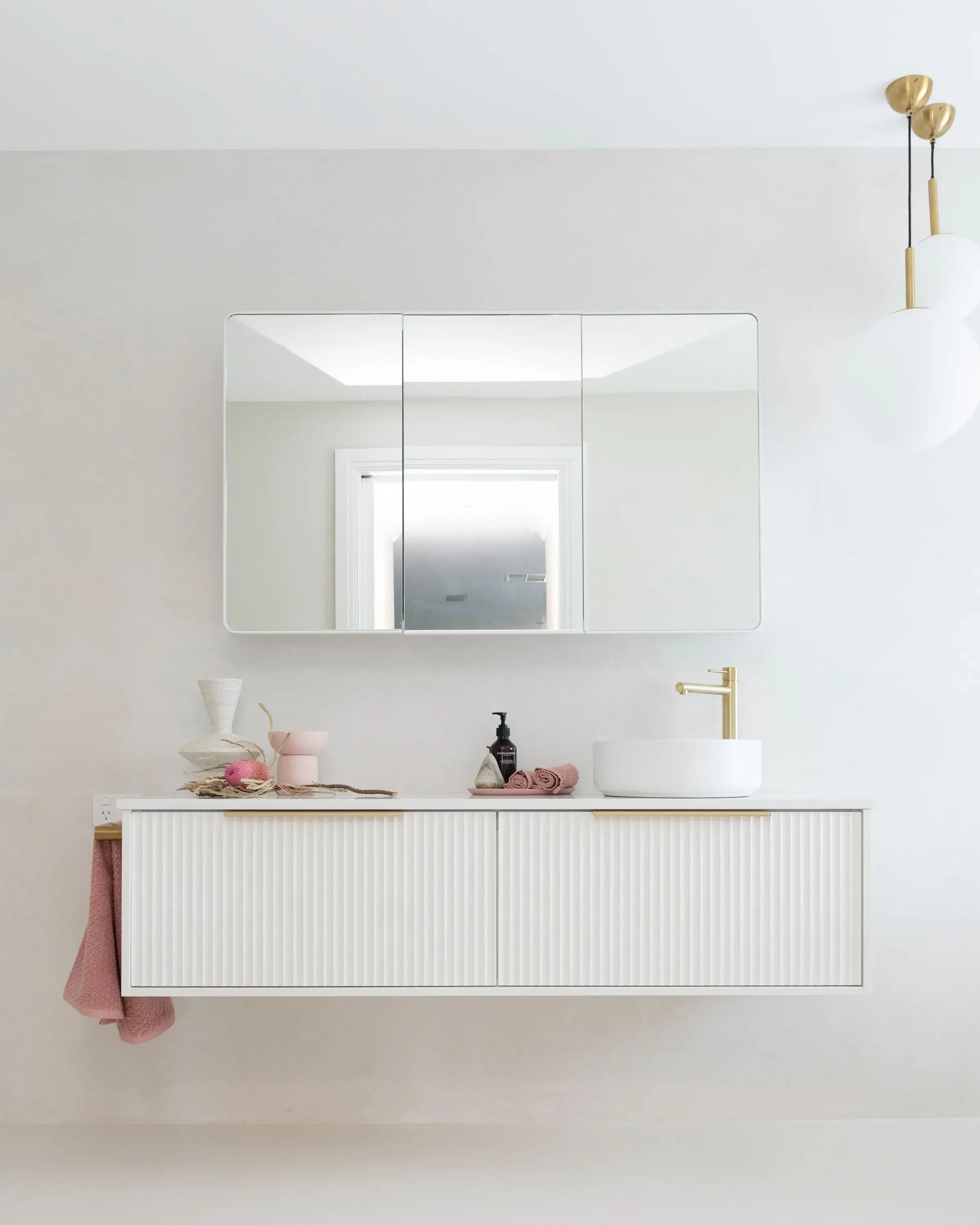 {"type":"root","children":[{"type":"paragraph","children":[{"type":"text","value":"Function meets design"}]}]}