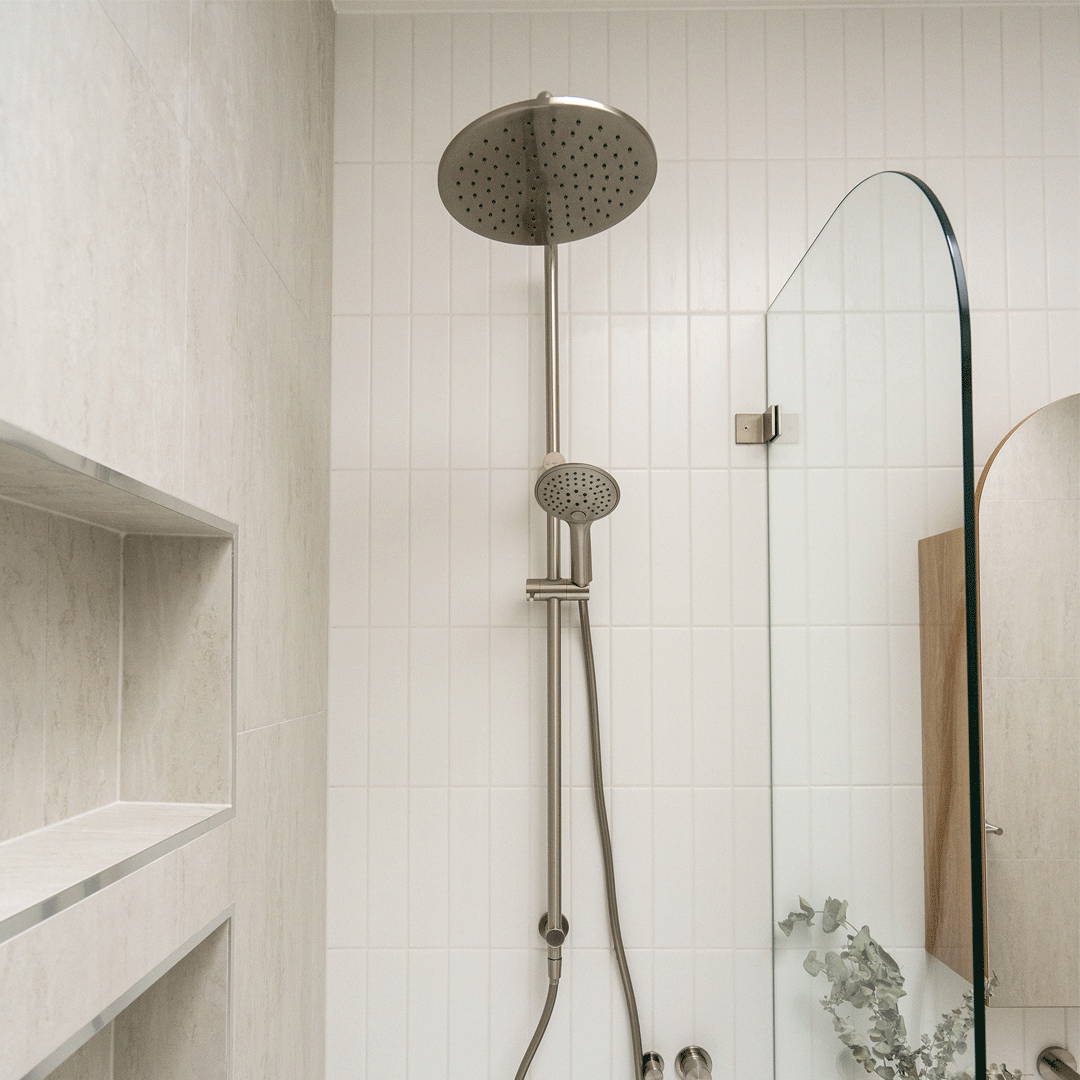 {"type":"root","children":[{"type":"paragraph","children":[{"type":"text","value":"Luxurious brushed nickel finishes"}]}]}