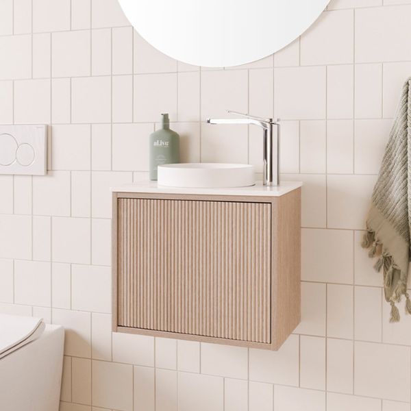 {"type":"root","children":[{"type":"paragraph","children":[{"type":"text","value":"Essential decor"}]}]}